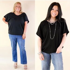EVERYDAY ESSENTIAL SHORT SLEEVE WAFFLE KNIT TOP IN BLACK